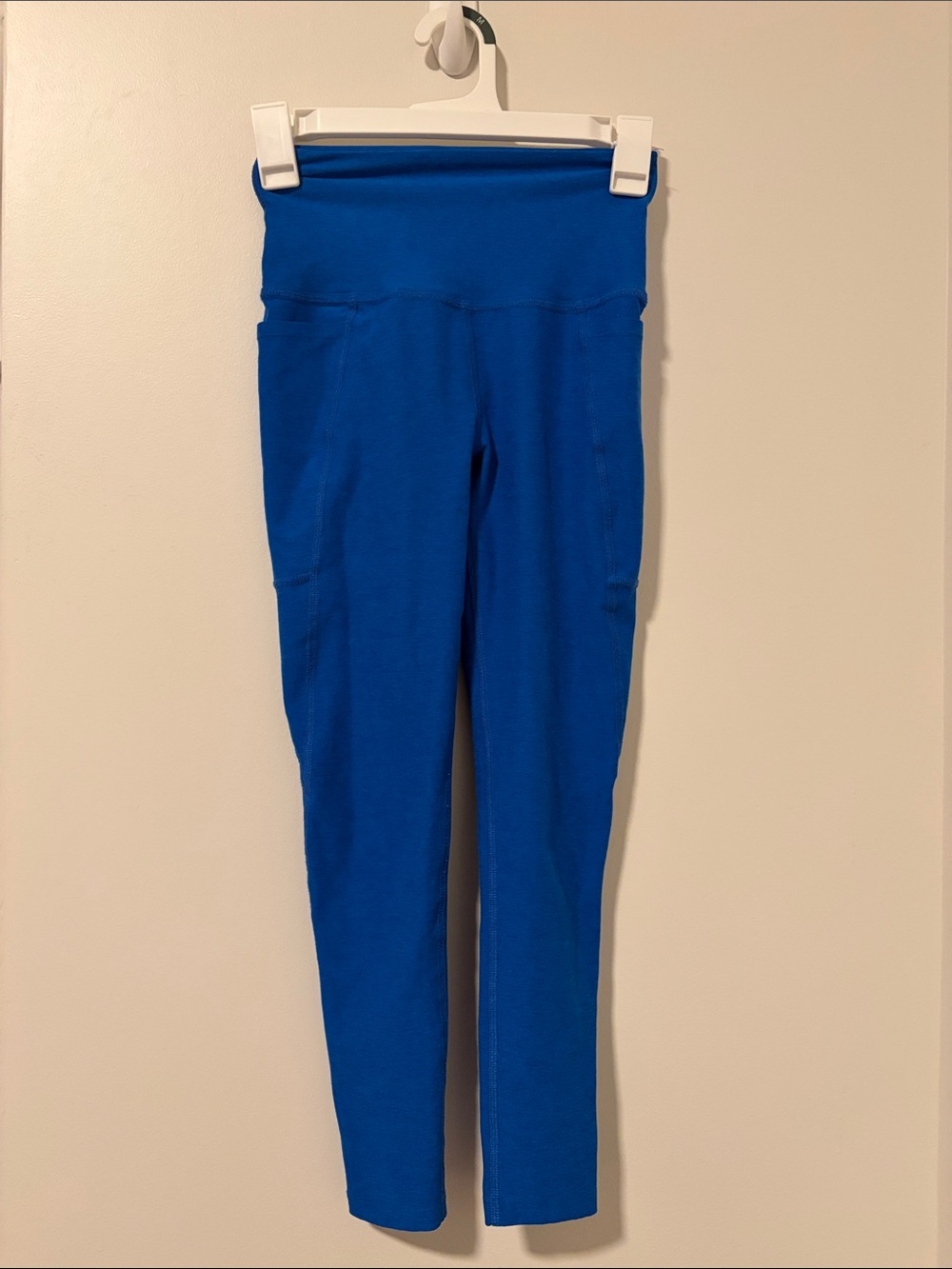 Beyond Yoga Super Soft Blue Leggings with Pockets